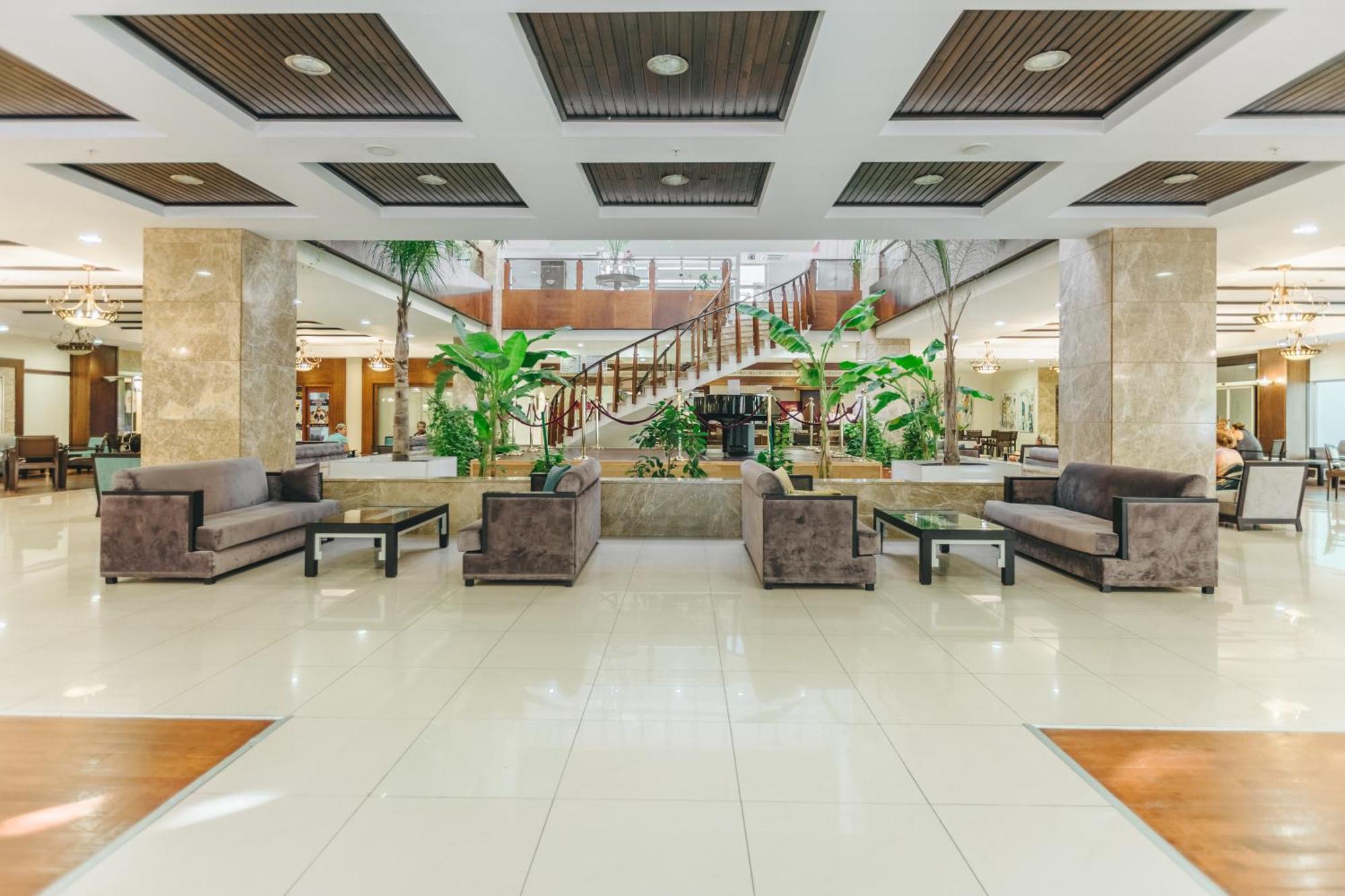 Sural Resort Hotel Side Exterior photo