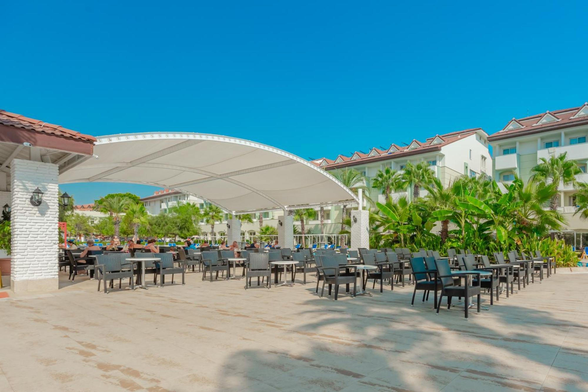 Sural Resort Hotel Side Exterior photo