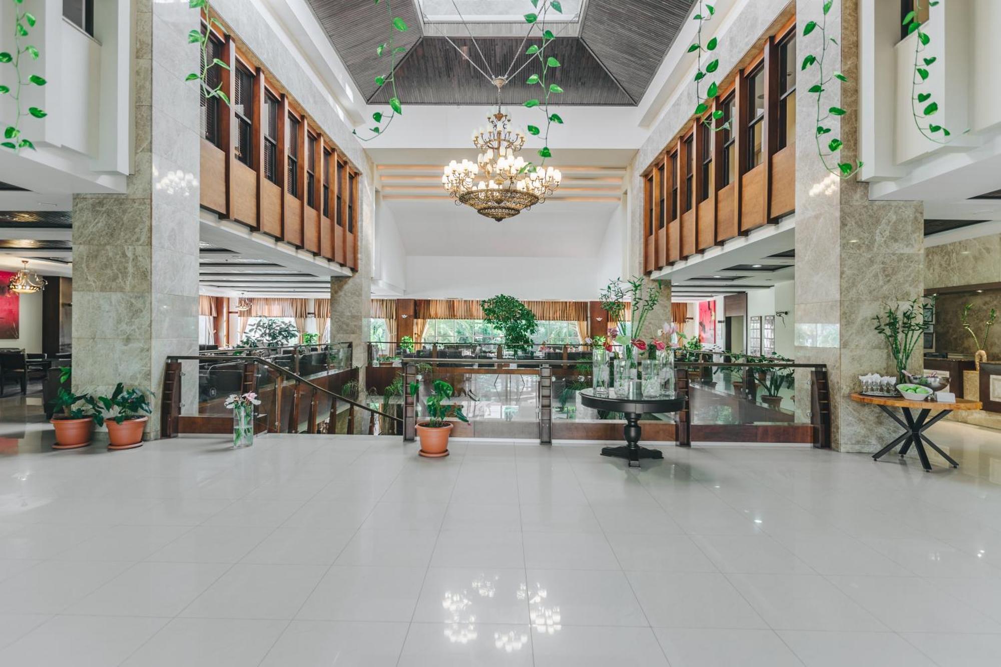 Sural Resort Hotel Side Exterior photo