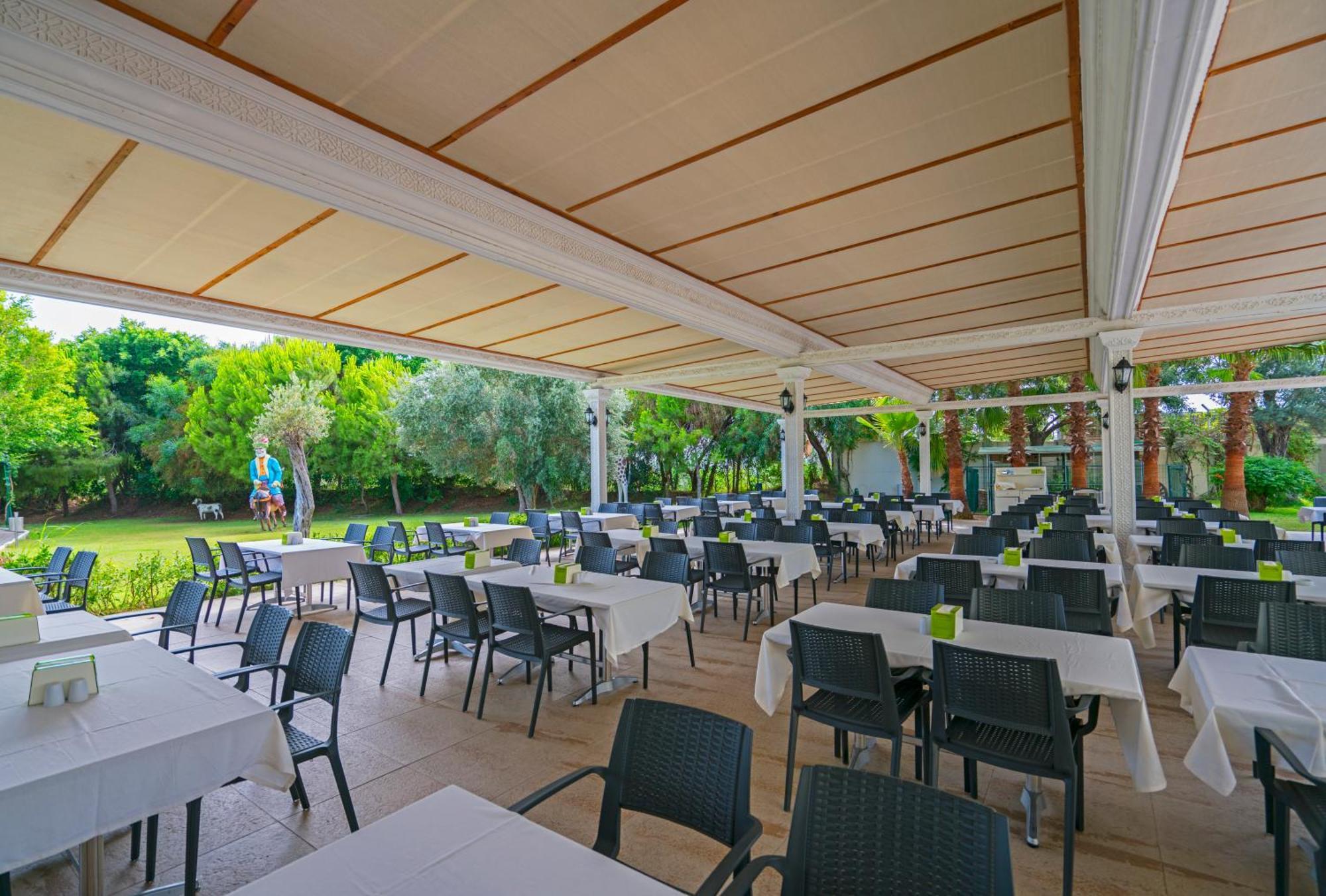 Sural Resort Hotel Side Exterior photo